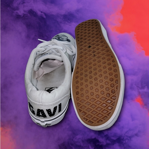 SKATE AUTHENTIC Vans Custom With Massive Monkees Gavitron Styling - Picture 3 of 5